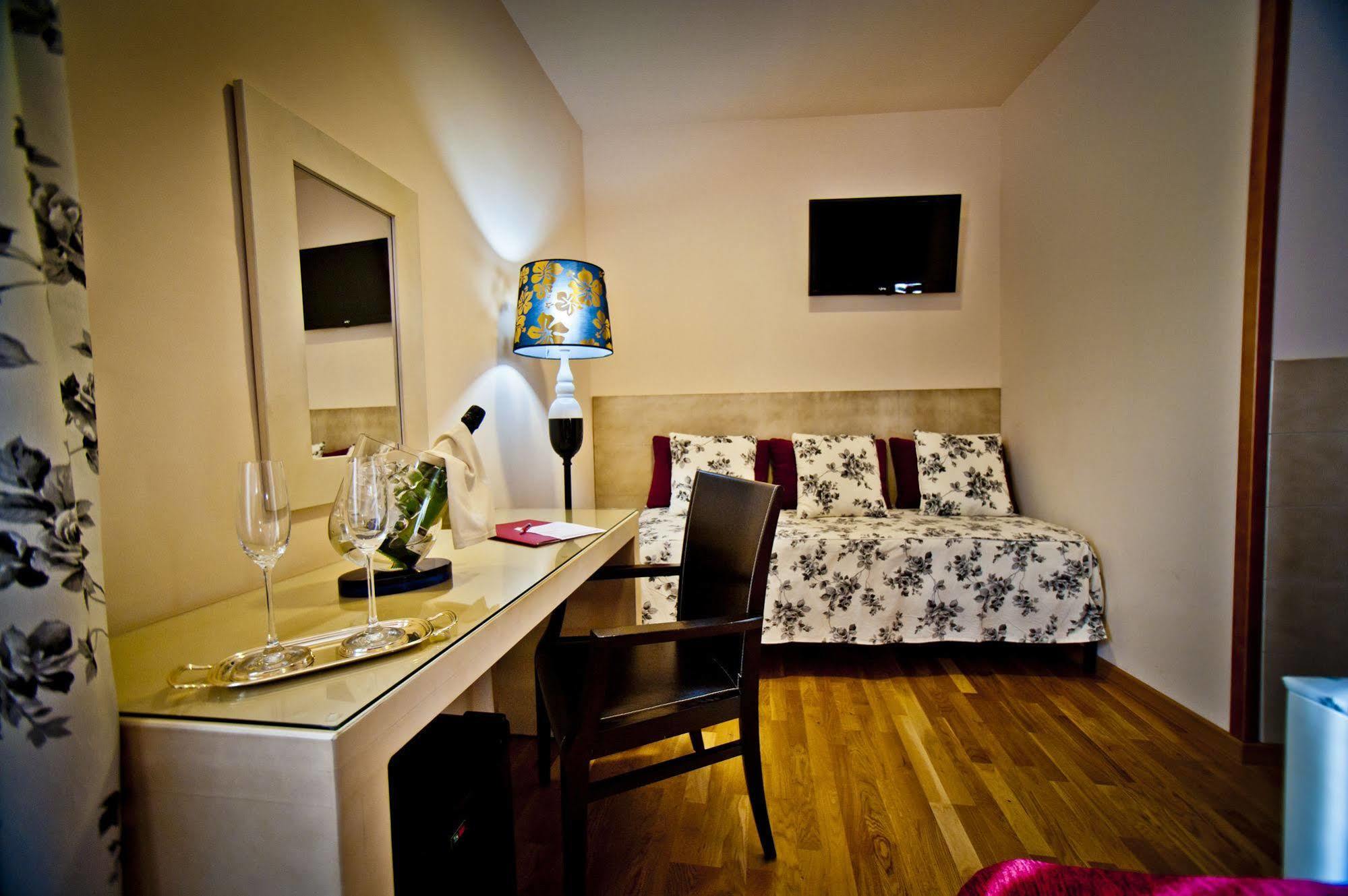 Condes De Castilla Hotel 3*