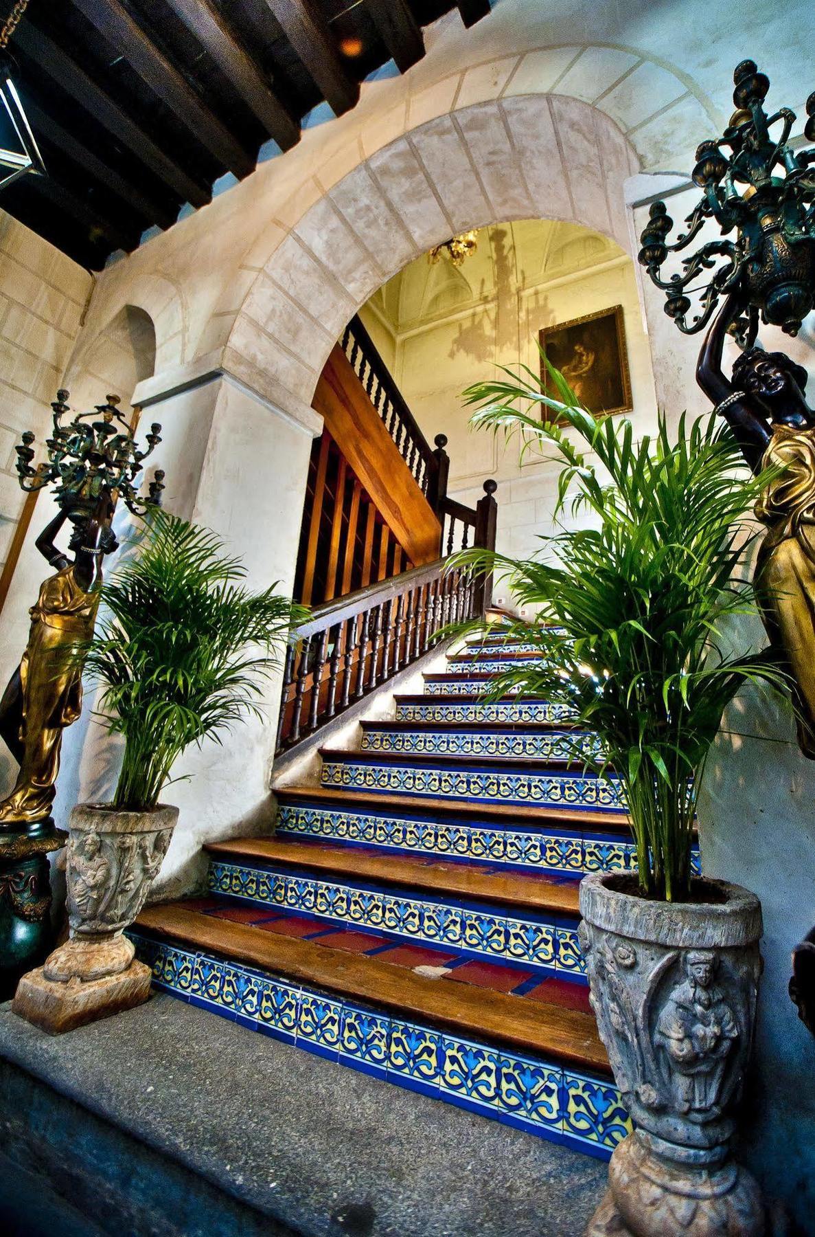 Hotel Condes De Castilla 3*